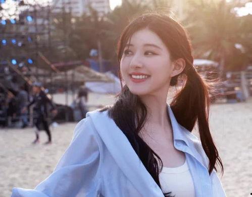 娱乐简短新闻 赵露思否认整容,真实面貌曝光